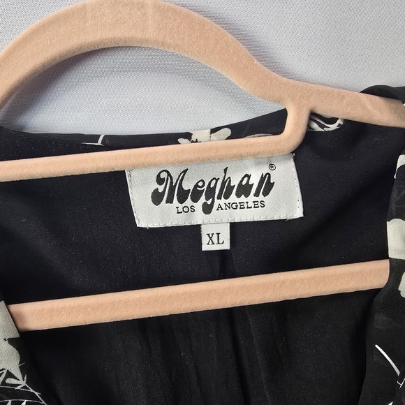 EUC Sunset Dress Dahlia Black and White Floral XL Dress - Picture 9 of 9